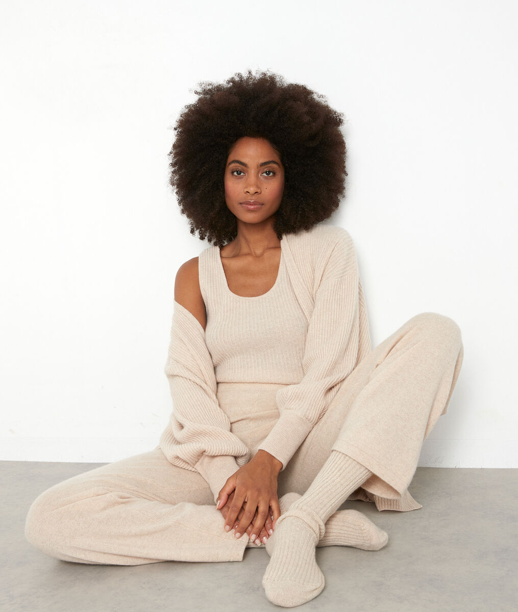 Pantalon large en cachemire recyclé beige Tanis | 1-2-3 Pantalon large en cachemire recyclé beige Tanis PhotoZ | 1-2-3