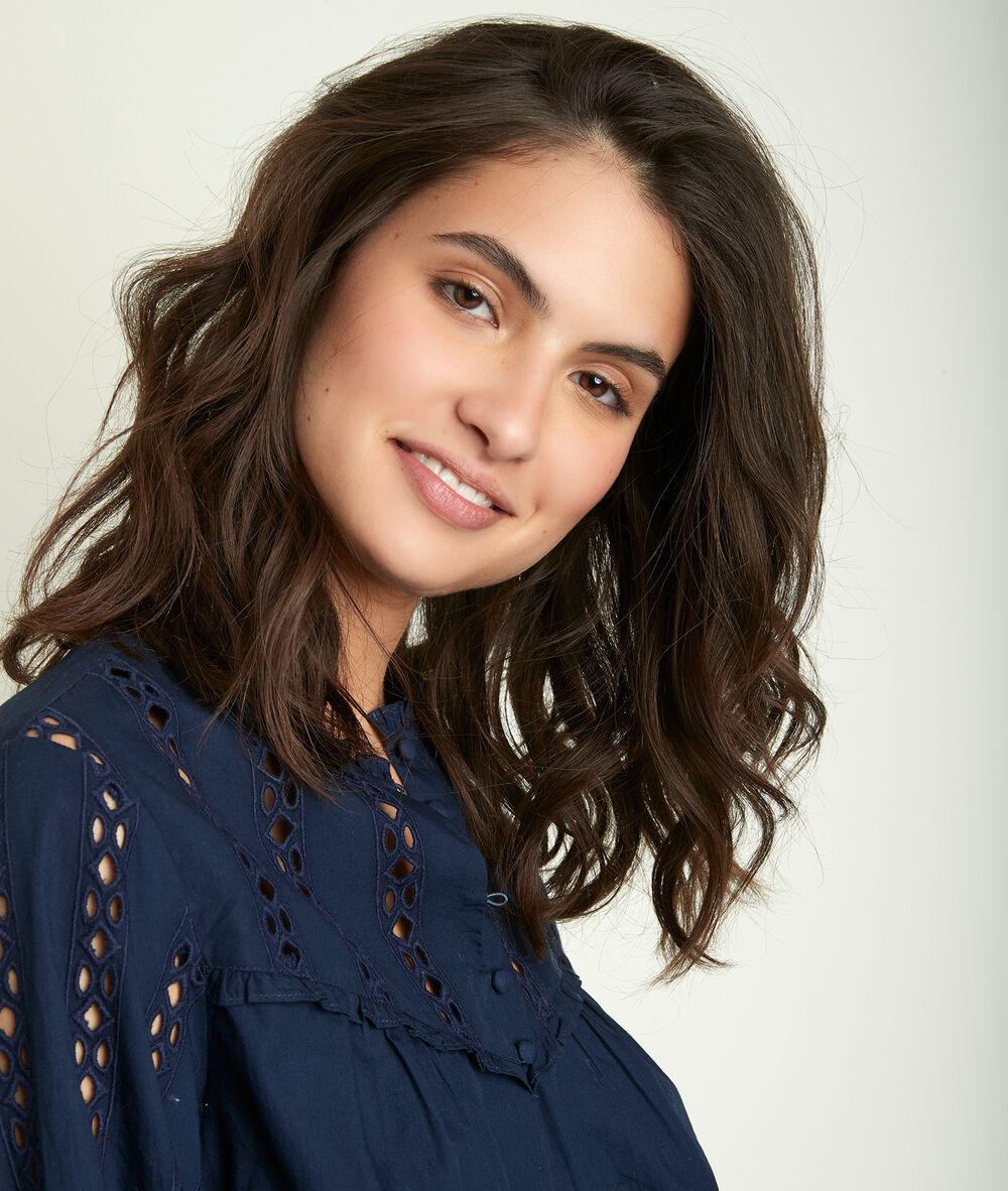 Blouse en dentelle enola lapis lazulli.