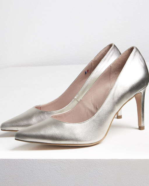 Escarpins dorés en cuir kelly or.