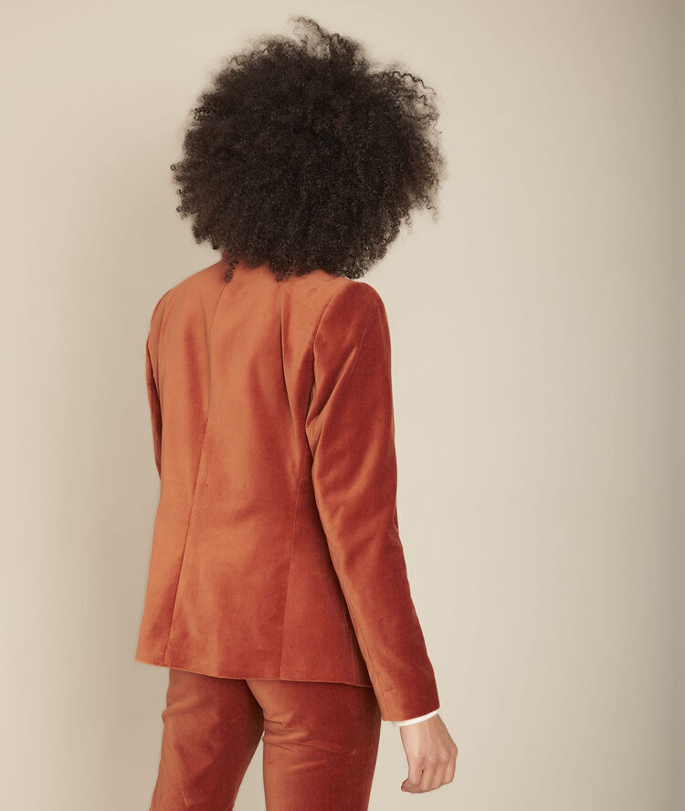 Veste velours acajou brillance caramel.