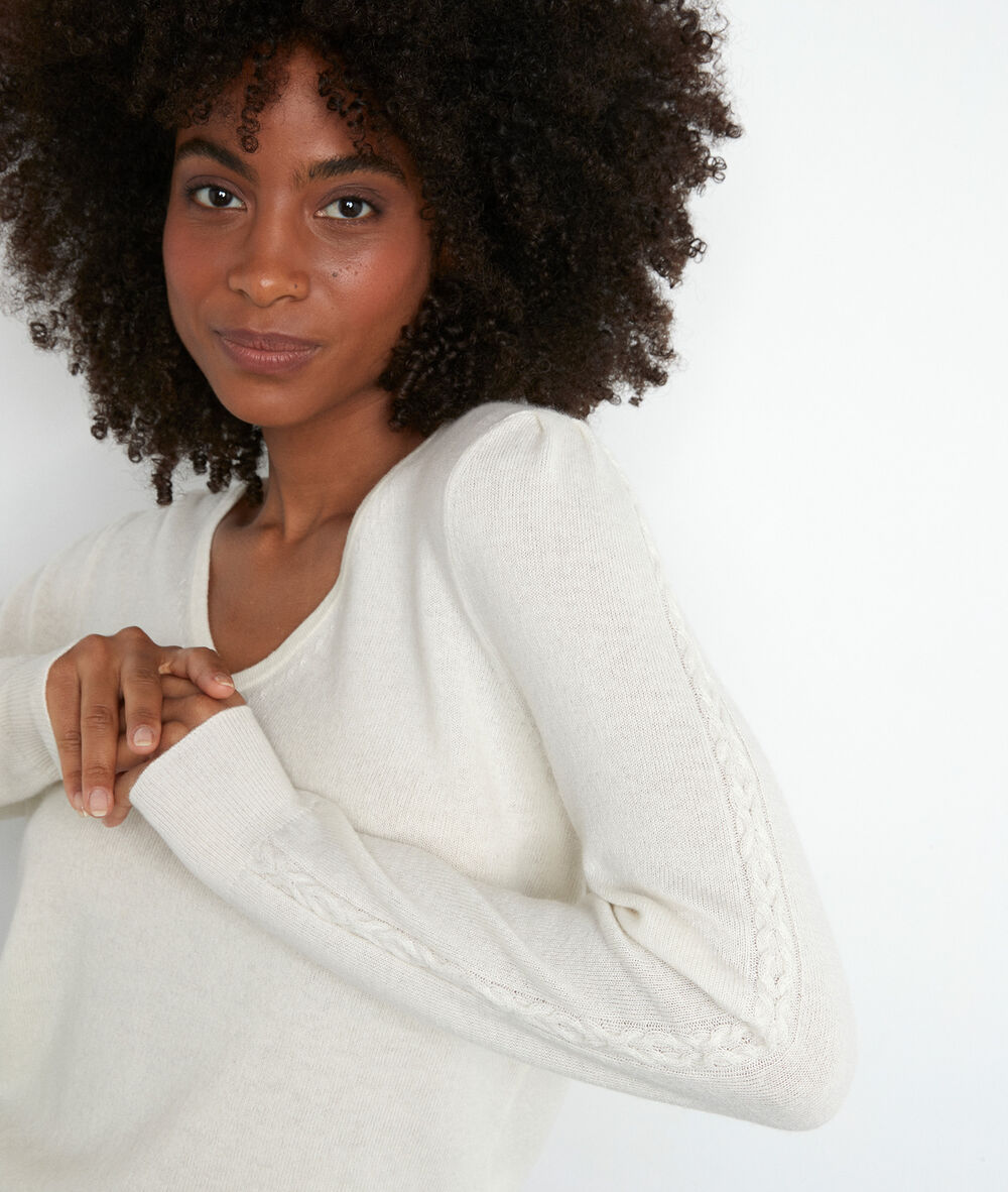 Pull en laine recyclée et cachemire écru tilda ecru.
