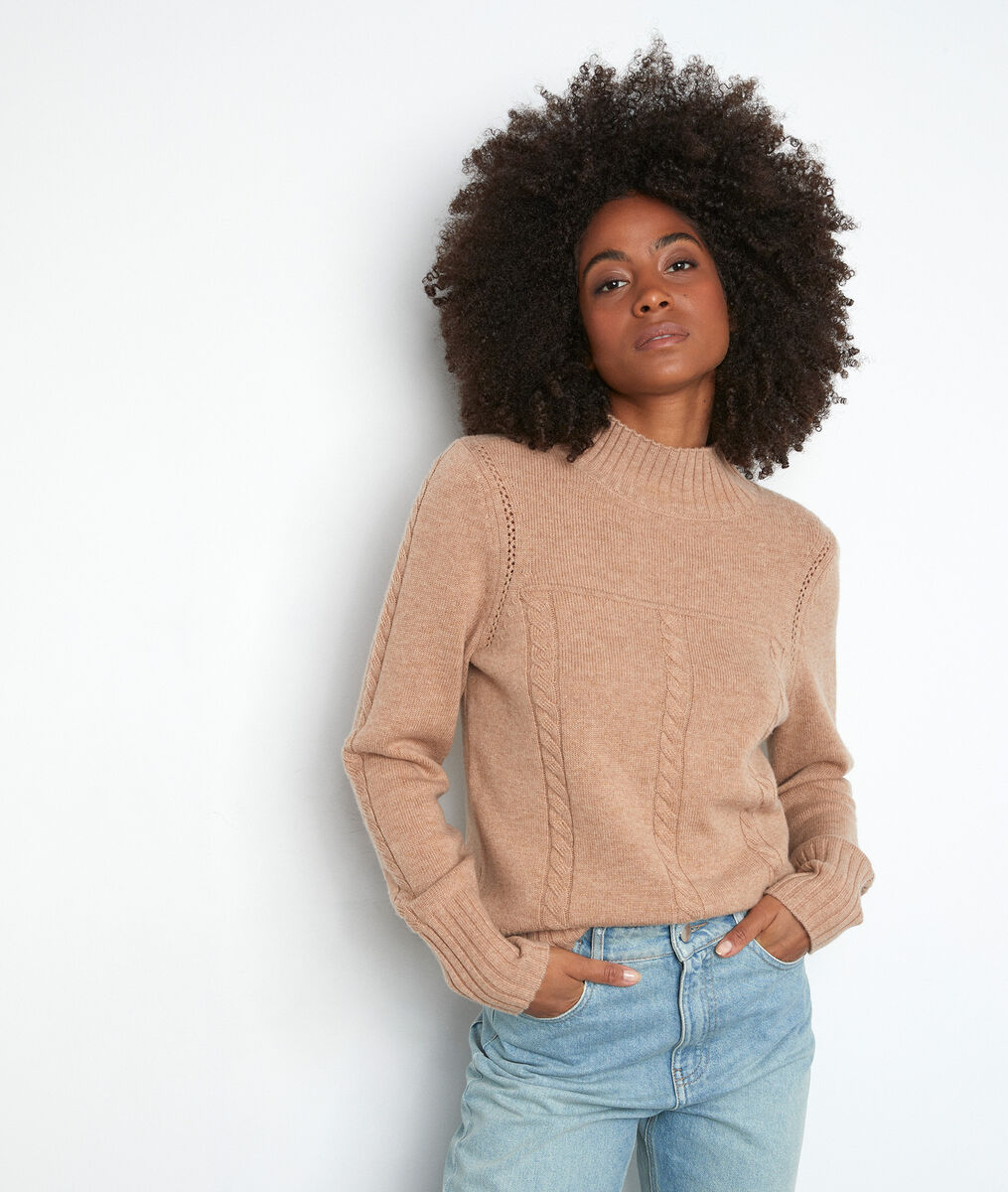 Pull en laine recyclée à col cheminée et torsades beige Thalassa | 1-2-3 Pull en laine recyclée à col cheminée et torsades beige Thalassa PhotoZ | 1-2-3