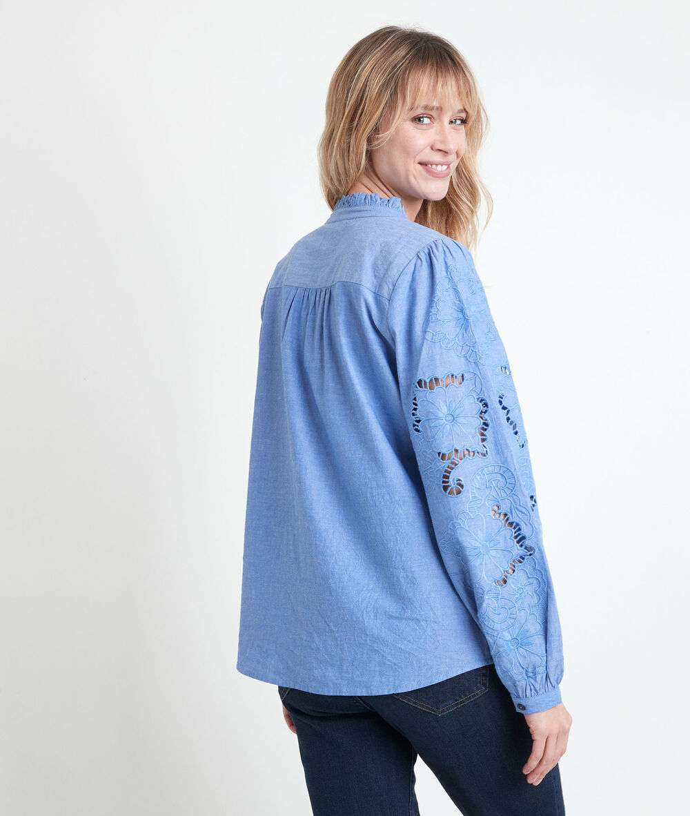 Blouse brodée tori ciel.