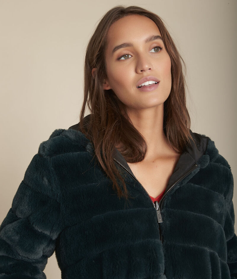 Manteau en fausse fourrure cyprès laura cypres.