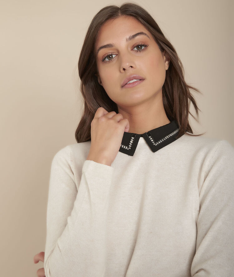 Pullover aus recyceltem polyester mit bubikragen fancy beige.