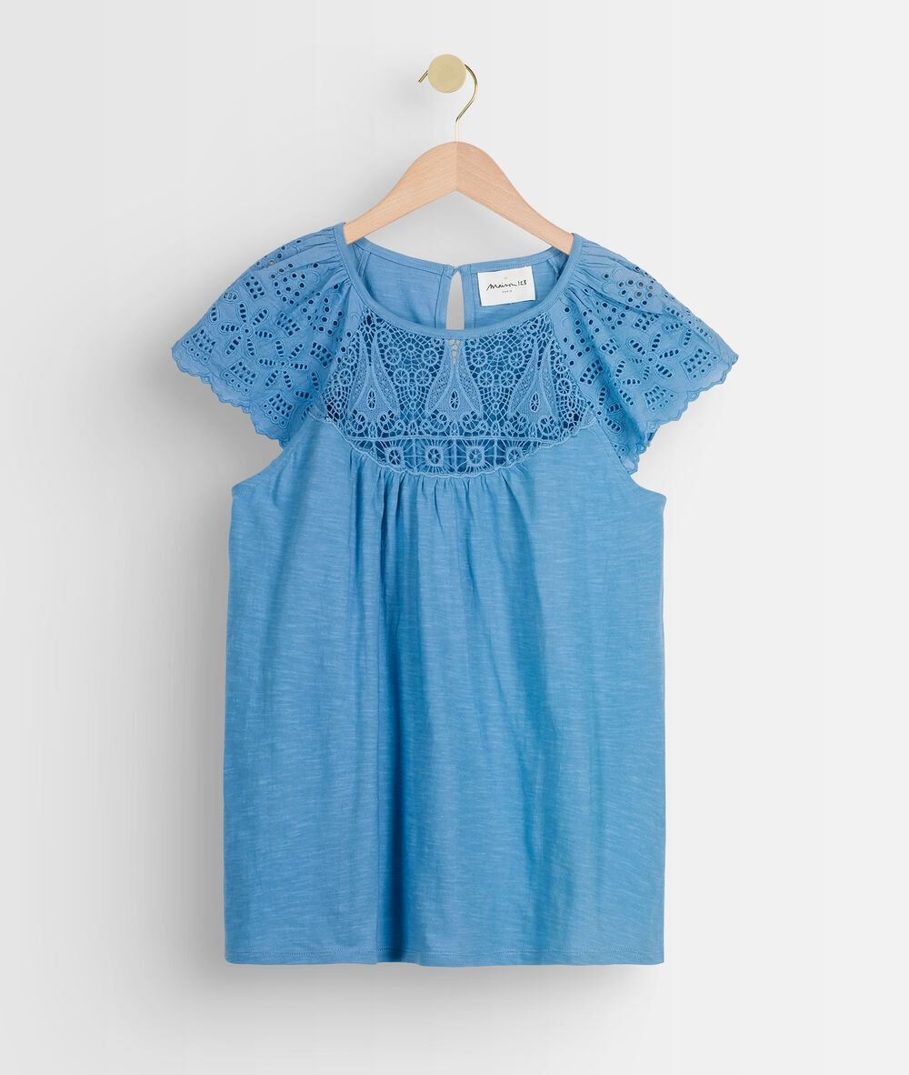 Blauw katoenen t-shirt met kant ecume bleu clair.