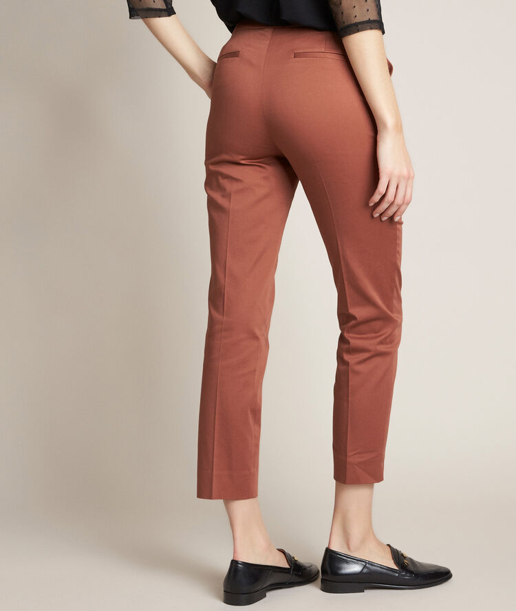 Pantalon cigarette marron rubis goyave.