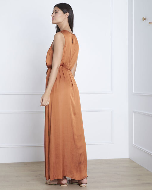 Robe marron longue satinée ivana caramel.