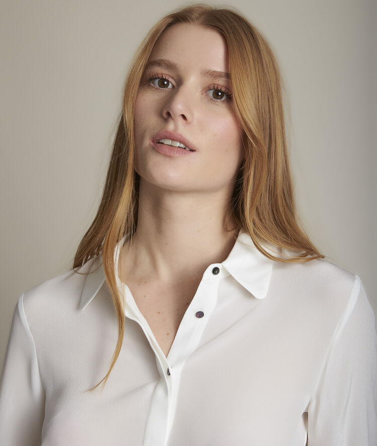 Chemise en soie écrue maelle ecru.