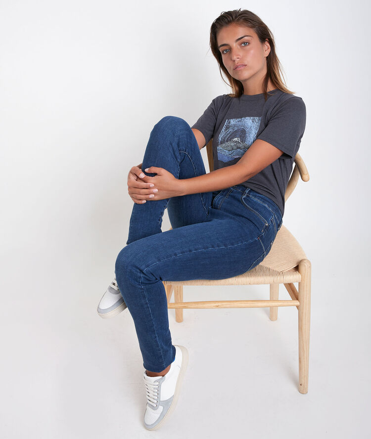 De iconische stone slim-fit jeans met used effect suzy stone used.