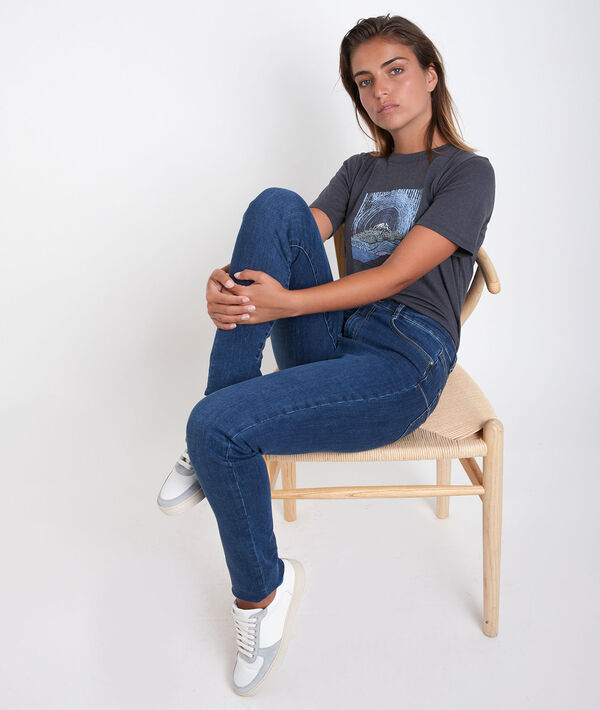 L'iconique slim jean stone used Suzy | 1-2-3 L'iconique slim jean stone used Suzy PhotoZ | 1-2-3