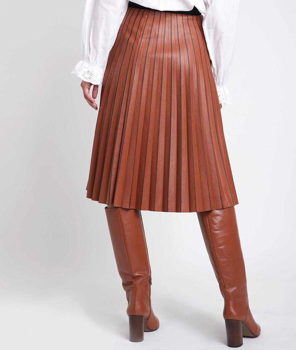Jupe plissée garance caramel.