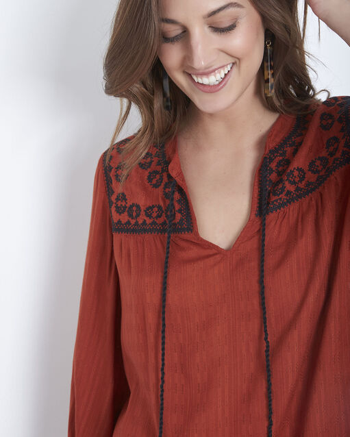Blouse acajou broderie et pompons vadim sable.