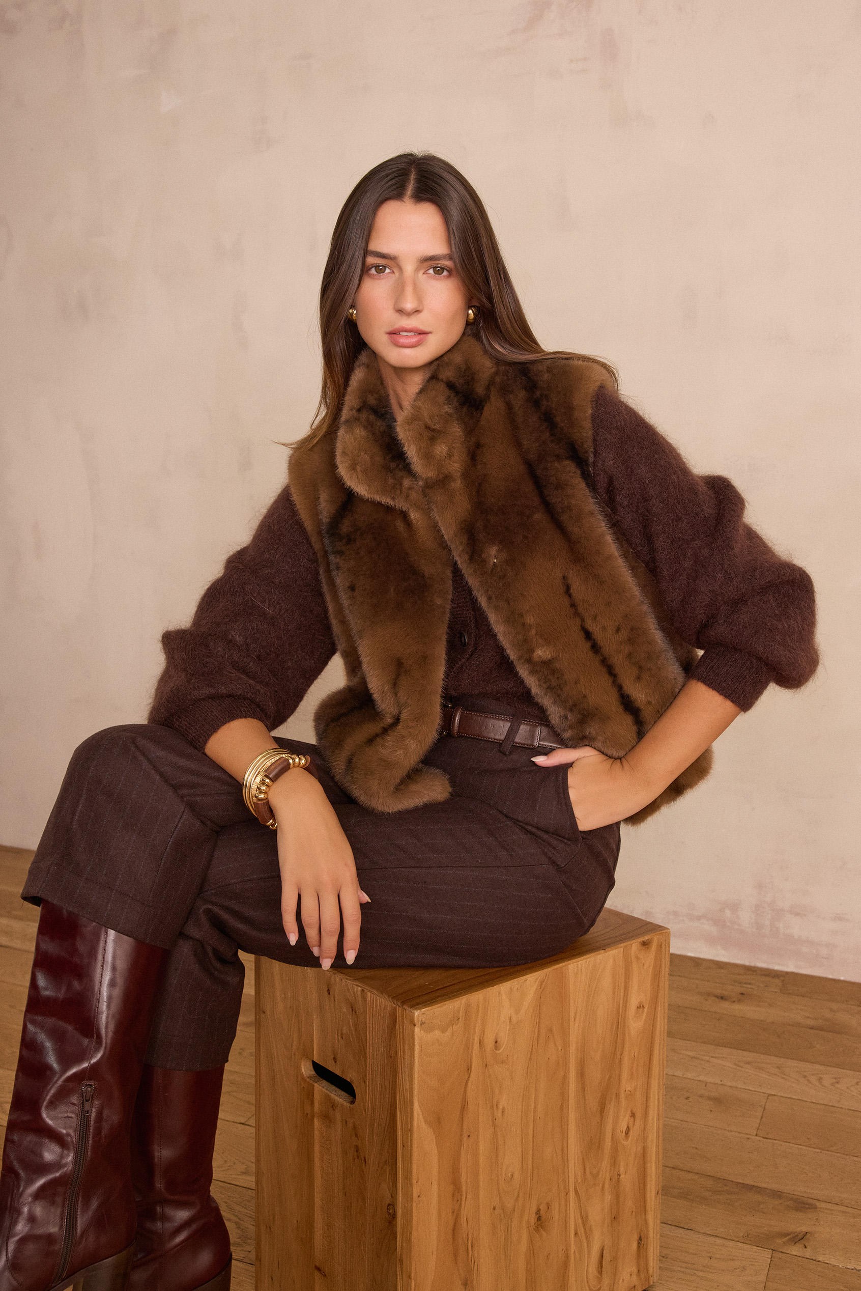 Gilet sans manches duveteux SUZANNE POLYESTER | Maison 123